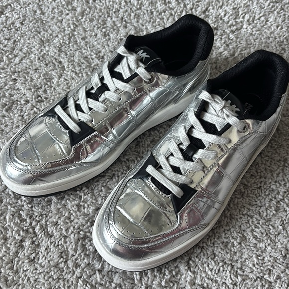 NWT MICHAEL Michael Kors Rebel Lace Up